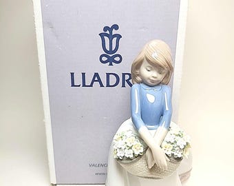 Rare Vintage Lladro Figurine: Timida May Flowers Girl, Spain (Original Box)