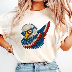 Retro Comfort American Eagle T-shirt, 4th Of July Eagle Shirt, Women's Independence Gift, Fourth Of July Tee, Patriotic American Crewneck