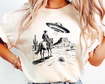 Retro Comfort Cowboy T-Shirt: 90s Western UFO Graphic Tee