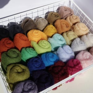 Carded Wool Huge Set 150/450g 30 bright colours kit for needle/wet felting DHG Maori Wool Batts, great gift for felters and crafters