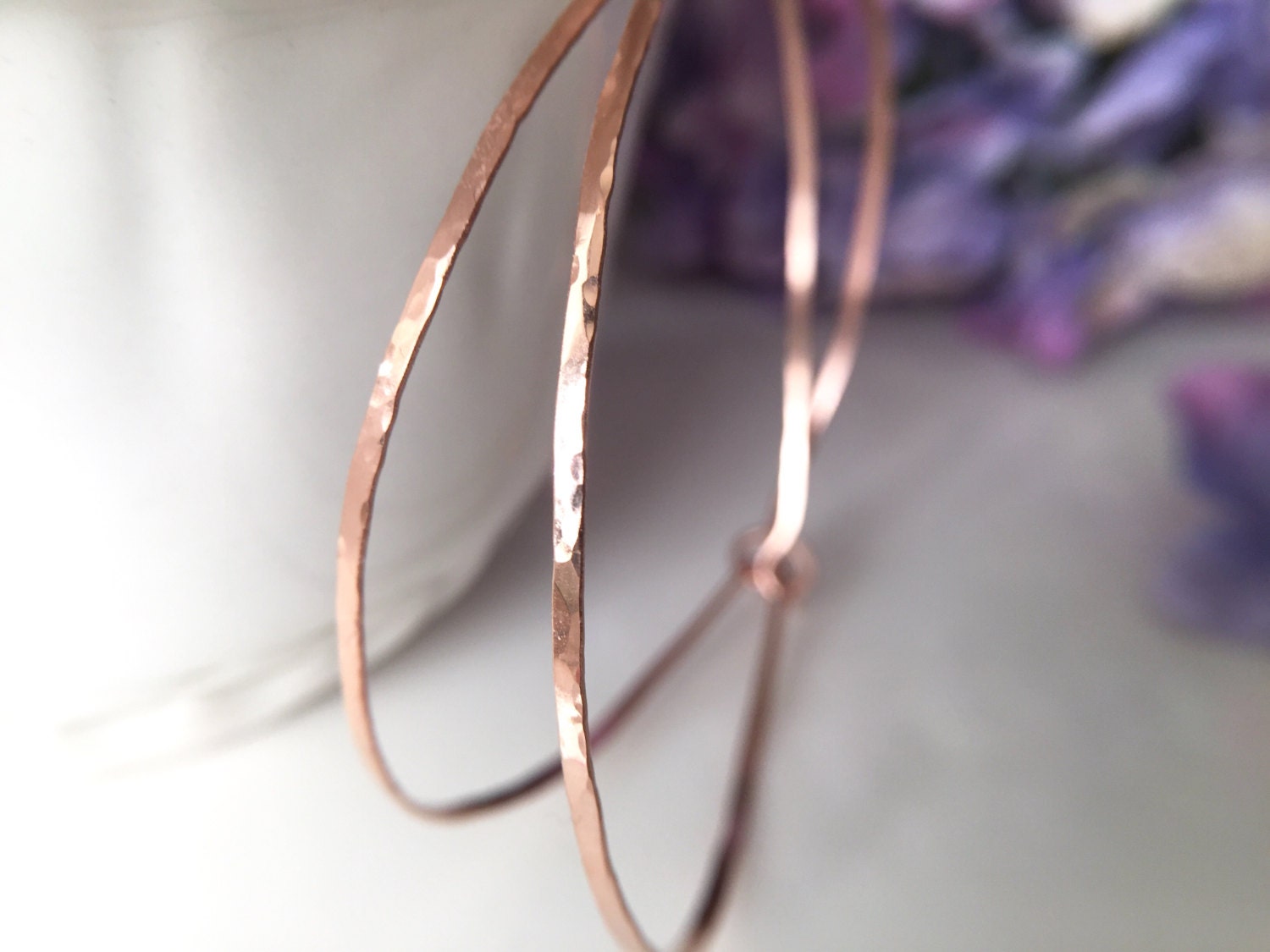 hammered rose gold hoop earrings        <h3 class=