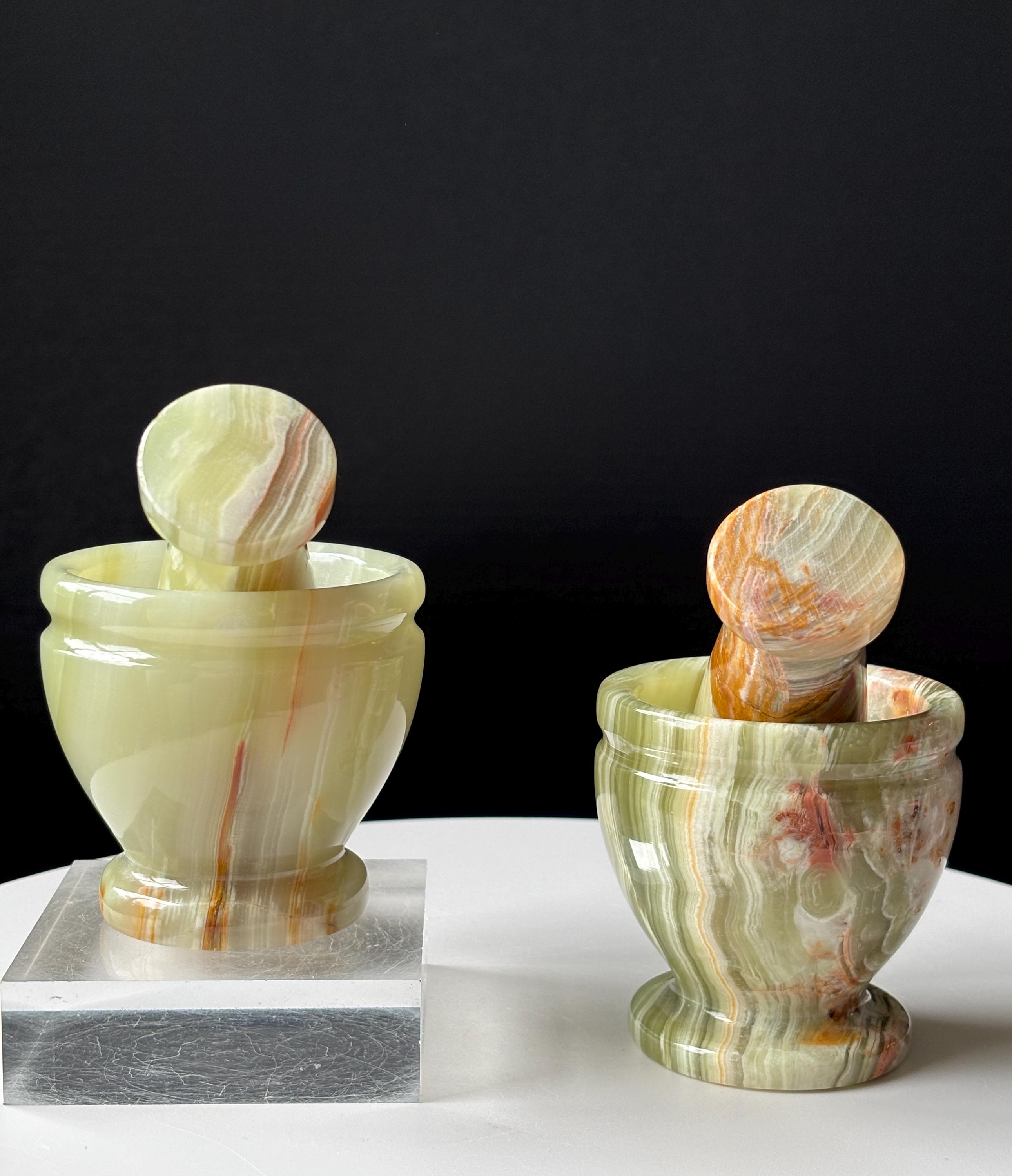 アフガニスタン産 アフガンジェイド オニックス 乳鉢乳棒 工芸品 オブジェ グリーンオニキスの乳鉢と乳棒セット：アフガニスタンのクリスタル製