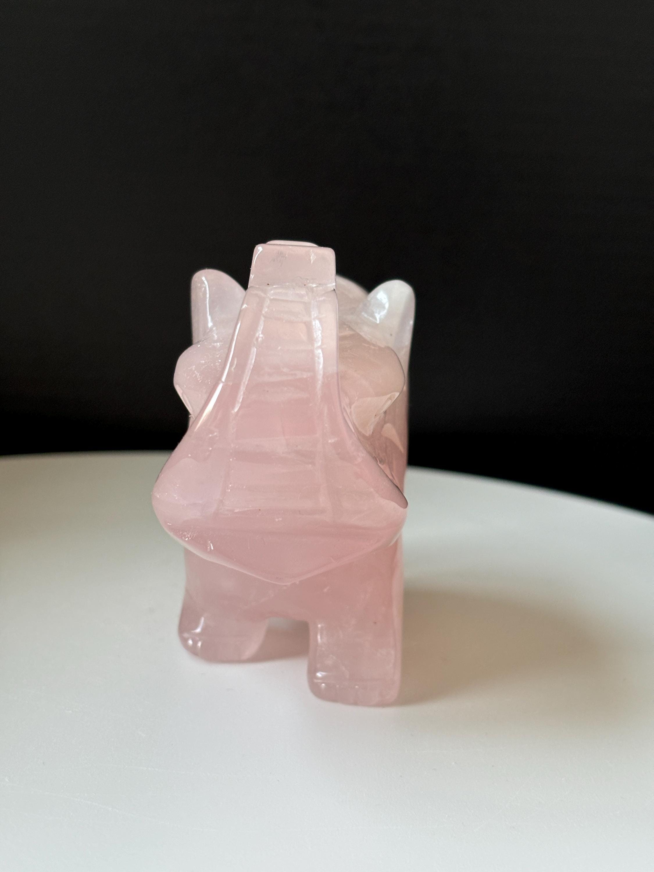 ローズクォーツ　獅子像 ブラジル産]ローズクォーツ彫刻うさぎ（高さ約3.2cm/置物