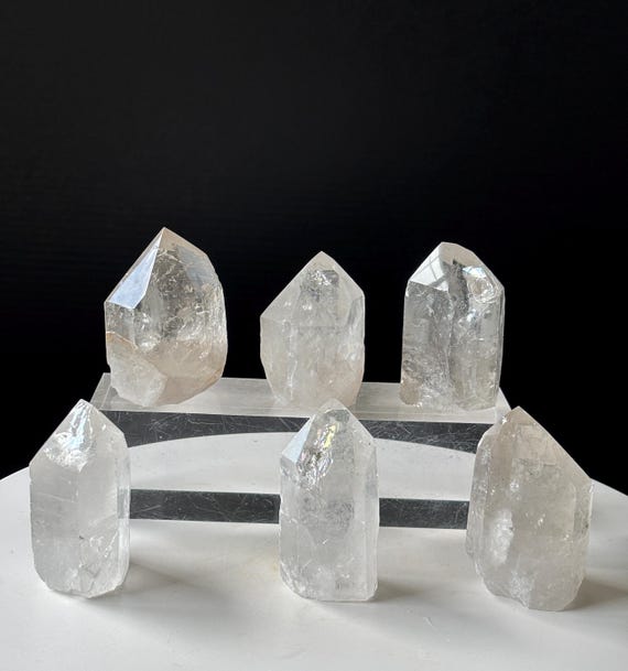 【レムリアン水晶】水晶 ポイント タワー 虹入り ブラジル産 レムリアンクォーツクリスタルポイント：虹が輝くブラジル産クリア