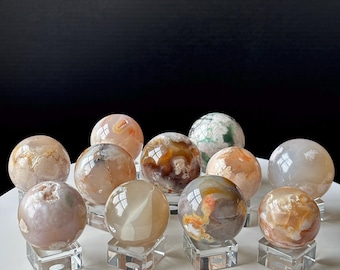 Esfera de cristal de ágata con flor drusa - Natural y tallada a mano - Bola de cristal - Decoración del hogar