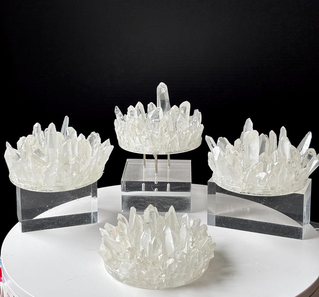 ブラジル産クォーツポイントキャンドルホルダー：天然水晶標本、ガラス