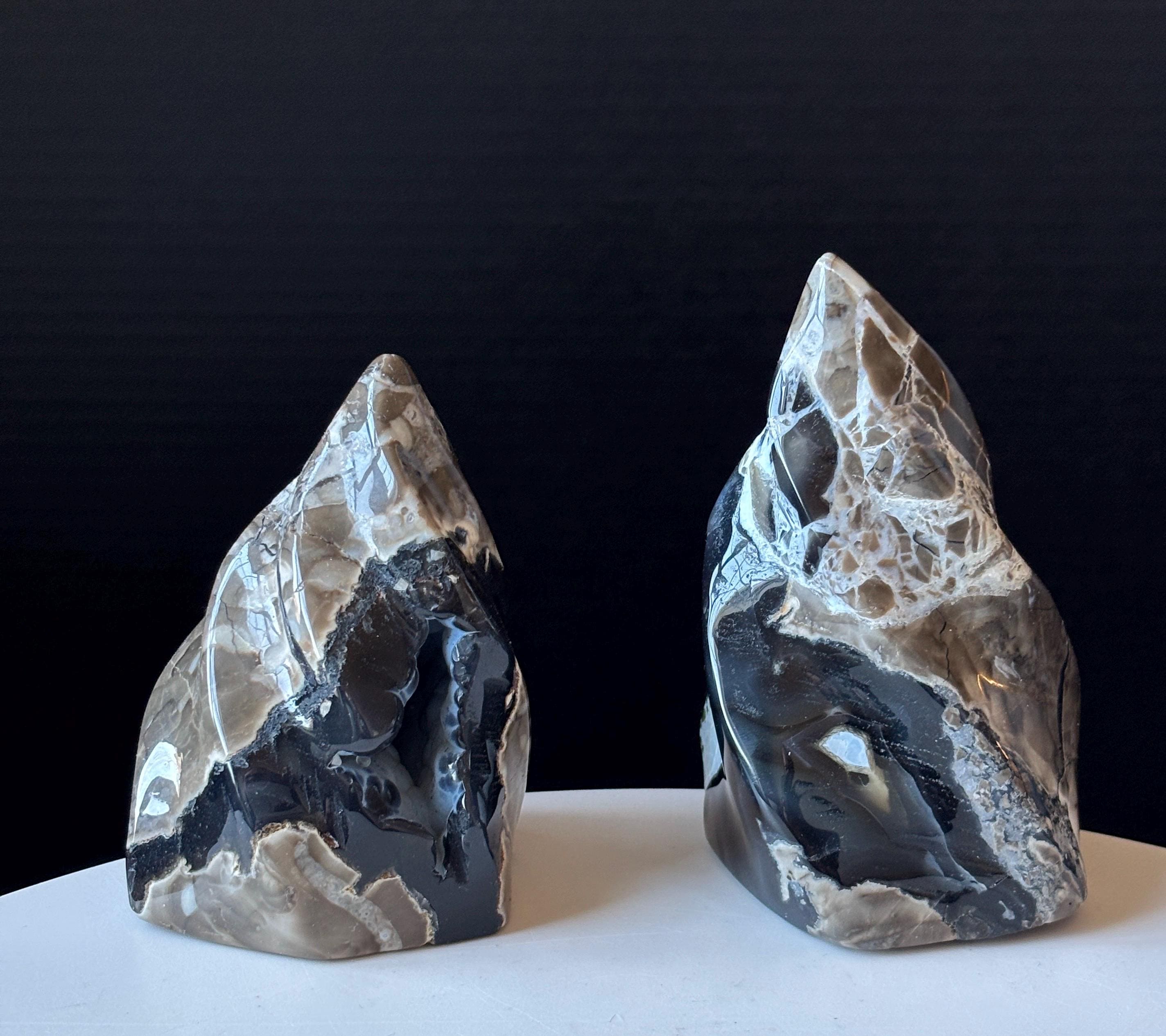 Volcano agate - Etsy 日本