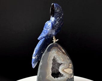 アメジストのドゥルージーとクォーツのコカトゥー、クリスタルの