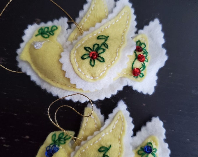 Set of 2 Felt Doves Birds Yellow Ornament Christmas