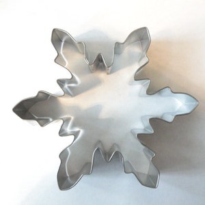 LARGE SNOWFLAKE Metal Cookie Cutter about 5 inches 1053 image 1