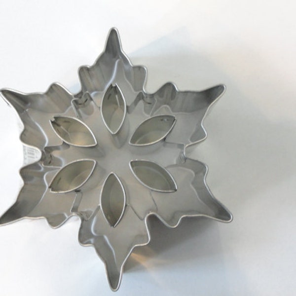 SNOWFLAKE Metal Cookie Cutter about 3 inches   56