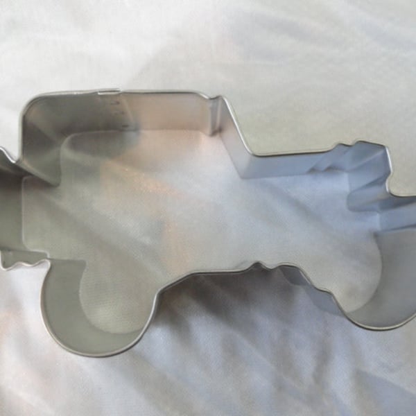 JEEP Metal Cookie Cutter 4.5 inches