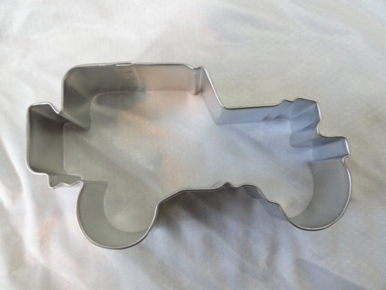 JEEP Metal Cookie Cutter 4.5 inches image 1