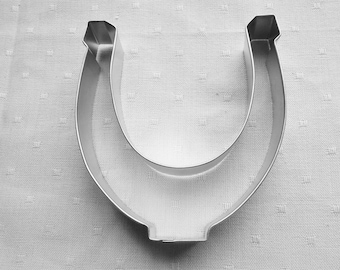 HORSE SHOE Metal Cookie Cutter   about 5 inches