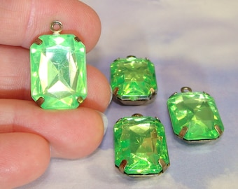 10 LARGE Green Rhinestone Crystal Charms Peridot Set Stones Rectangle Plastic Drop 18mm 14mm BRONZE Pronged Jewelry Supplies Bulk Emerald