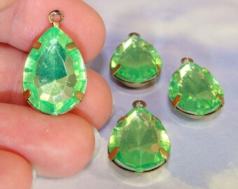 10 LARGE Green Rhinestone Teardrop Crystal Charms Peridot Set Stone Plastic Faceted Gem Drop 18mm 14mm BRONZE Pronged Jewelry Supplies Bulk