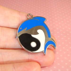2 DOLPHIN Yin Yang Charms Enameled Silver Blue Black Extra Large 36mm Vintage 1980s 1990s Key Rings Necklace Pendant Jewelry Supplies EC56