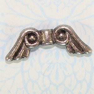 20 Engelflügel Perlen Medium Schriftrolle 16 mm Antiqued Silber Charms Zinn (41103AntSil) Schmuck Lieferungen Schutzengel Groß Fee