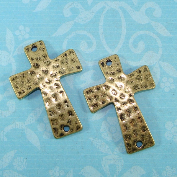 6 Antik Gold Gehämmertes Kreuz Seitlich gehämmert Kreuze Bronze 38 mm x 28 mm (42475) Statement Armband Bar Schmuck Zubehör Schüttgut Anhänger