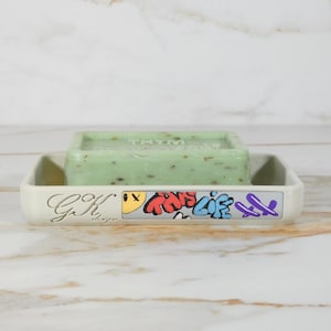 Off-white street art soap dish - Elegant bathroom accessory, practical soap storage, draining. Refined urban decoration