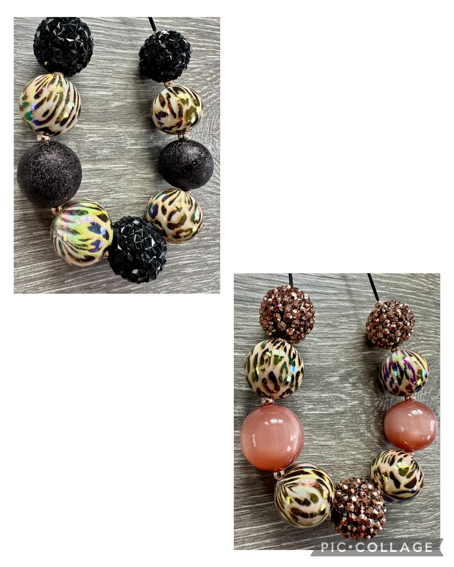 Thèmes de fête d'anniversaire - collier imprimé léopard