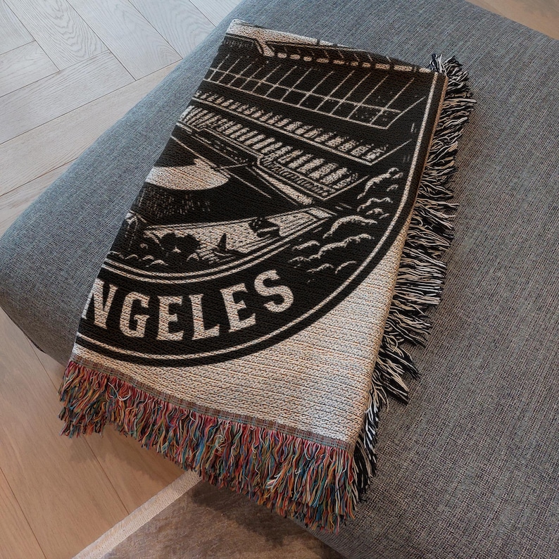 Los Angeles Dodgers Woven Blanket: MLB Baseball Fan Gift image 2