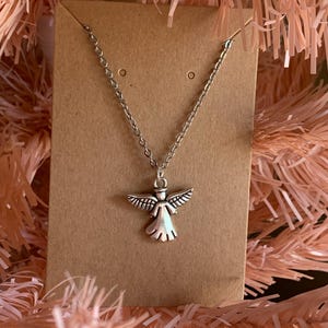Angel pendant necklace
