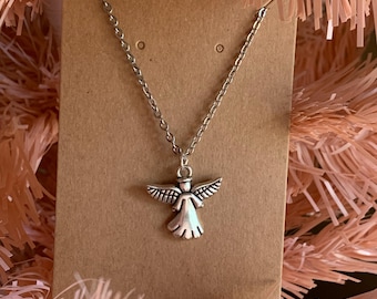Angel pendant necklace
