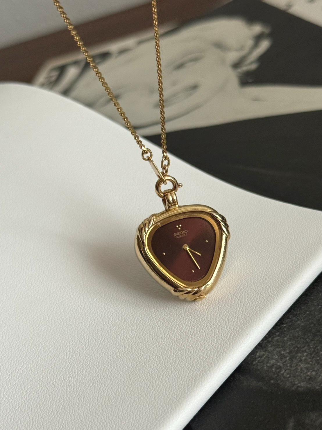 Vintage 1970 Seiko Gold Plated Watch Pendant Necklace Seiko | Accessories | Vintage 97 Seiko Gold Plated Watch  main image 4