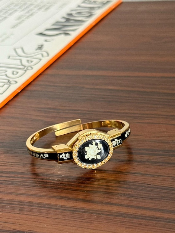 Vintage ANDRE MOUCHE Swiss Gold Tone Jewelry With Enamel Floral