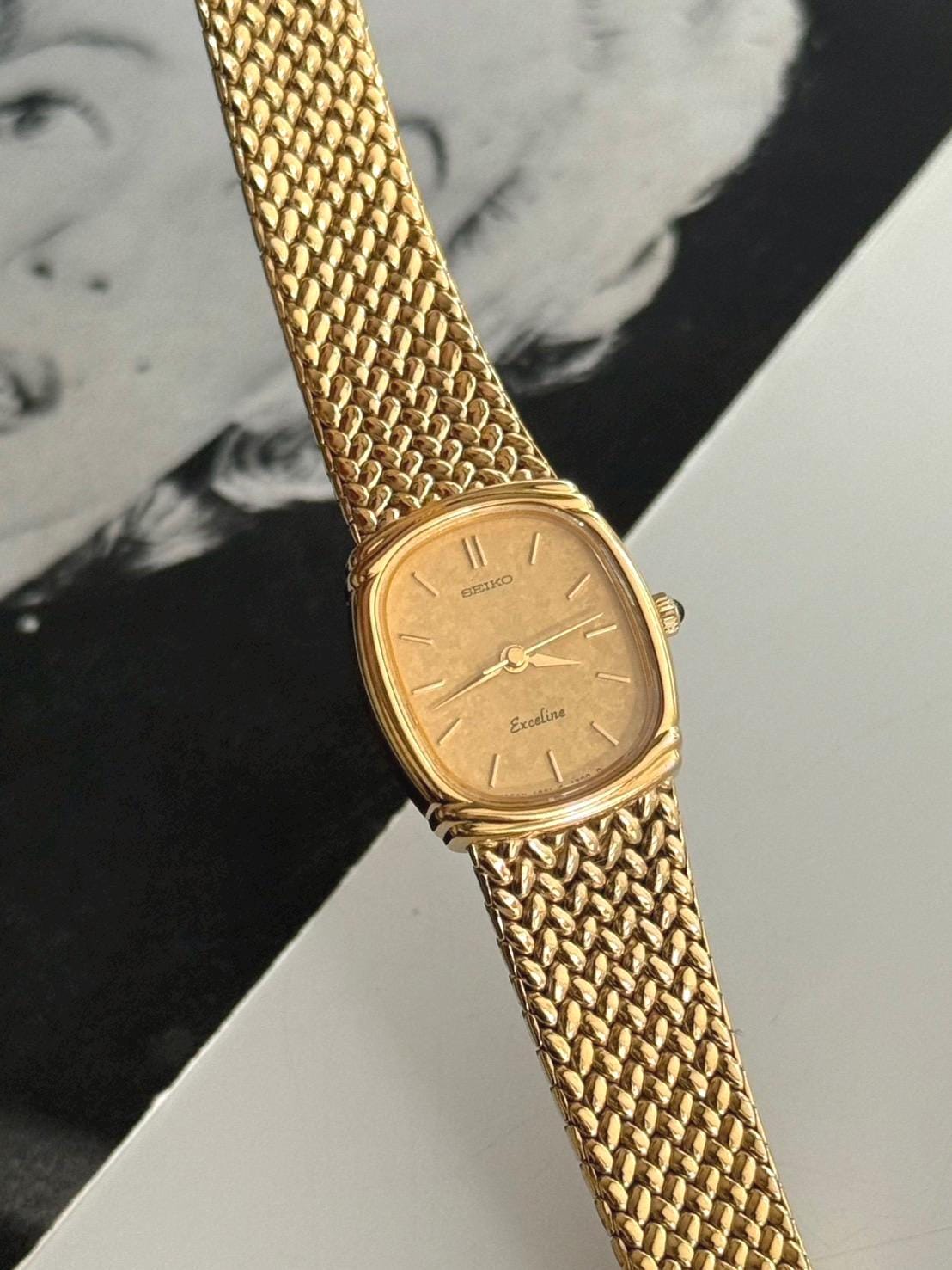 希少　SEIKO ゴールド　ブレスウォッチ　オールド　レディース　腕時計 希少】SEIKO ブレスウォッチ 石付き オーバル ゴールド