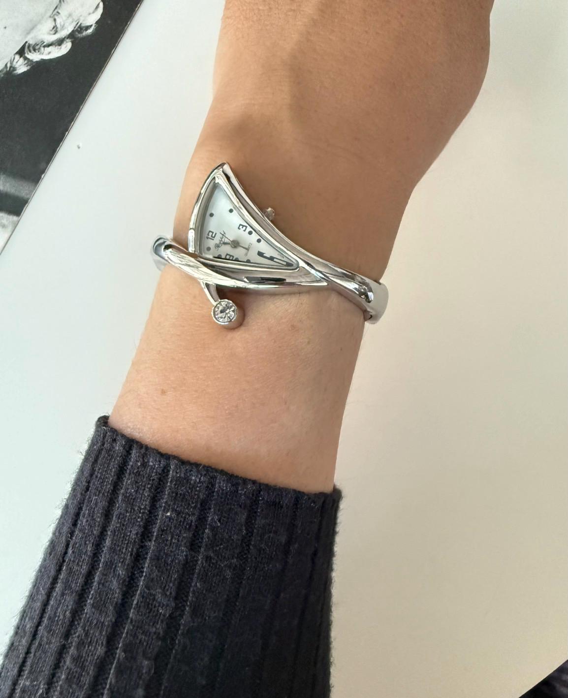 アクセサリー Vintage archive design bangle watch アクセサリー Vintage archive design bangle watch Z Archive