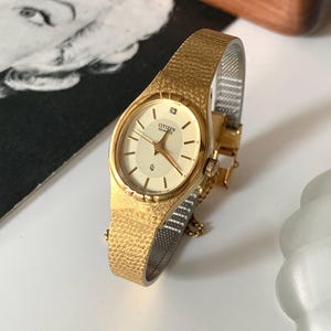 Vintage Citizen base metal  Gold Tone Japan Made  , quartz watch , Ladie watch