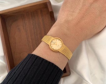 Vintage SANDOZ Gold Tone Swiss Made Quartz Gold Watch  display picture 1