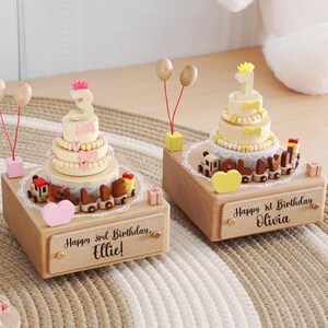 Boîte à musique en bois personnalisée : cadeau de baby shower image 8
