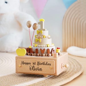 Boîte à musique en bois personnalisée : cadeau de baby shower image 12