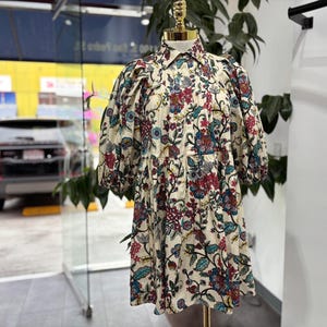 Wildflower Grove Puff Ärmel Tunika Kleid