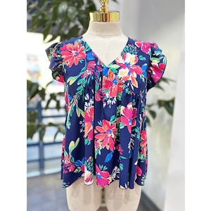 Floral Babydoll Blouse – V-Neck Ruffle Sleeve Flowy Top