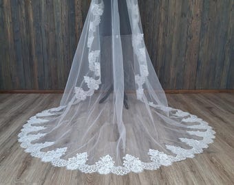 Mantilla veil in lace veil chantilly lace veil cathedral veil lace trim veil   Wedding veil in mantilla lace veil lace cathedral veil ivory