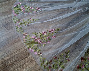 Floral veil floor length veil with botanical veil Colorful embroidered veil сathedral veil length bridal chapel veil Wedding veil flowers