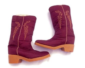 RARE Vintage 70's Burgundy Fleece Snow Boots - Size 7 - Embroidered Rain Boots