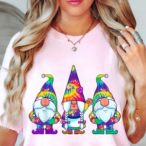 Batik-Wichtel-Trio SVG | Bunter Hippie Wichtel Digitaler Download | Lustige DIY Basteldatei für T-Shirts, Tassen, und Wohnkultur