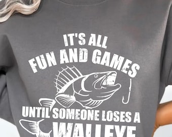 Divertente disegno di pesca al walleye: è tutto divertimento e giochi PNG (download digitale)