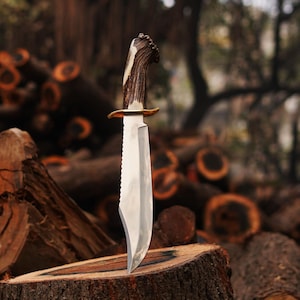 D2 Steel Hunting Knife: Handmade Stag Horn Handle, Leather Sheath