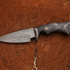 10&quot; Damascus Steel Blade Hunting Knife With genuine Leather Sheath