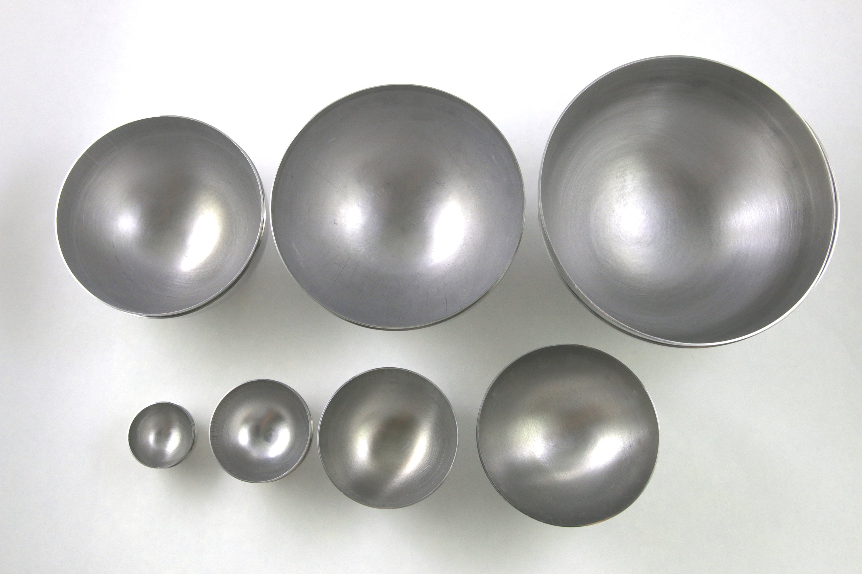 LITTLEFUN 304 Stainless Steel Bath Bomb Mold with 2 Sizes 4 Sets 8 Pieces  Hemispheres for Making Your DIY Craft Soap ✮Unique Design Latch for Large