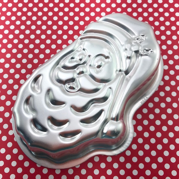 SANTA CLAUS BEARD Bath Bomb & Baking Mold, 5 1/2" long, Metal, Christmas, Winter, Snow, Two Wild Hares