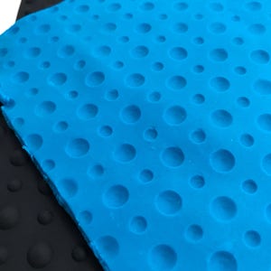 POLKA DOTS Impression Textur Textur Form Matte, 9,5 &quot;x7&quot;, Silikon, Seife, Bubble Bar, Fimo, DIY Seife, freies USA Schiff, zwei wilde Hasen