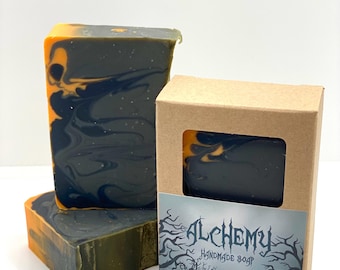 ALCHEMY bois de teck, vanille, acajou, bois, charbon actif, savon fait main, 4 oz, deux lièvres sauvages
