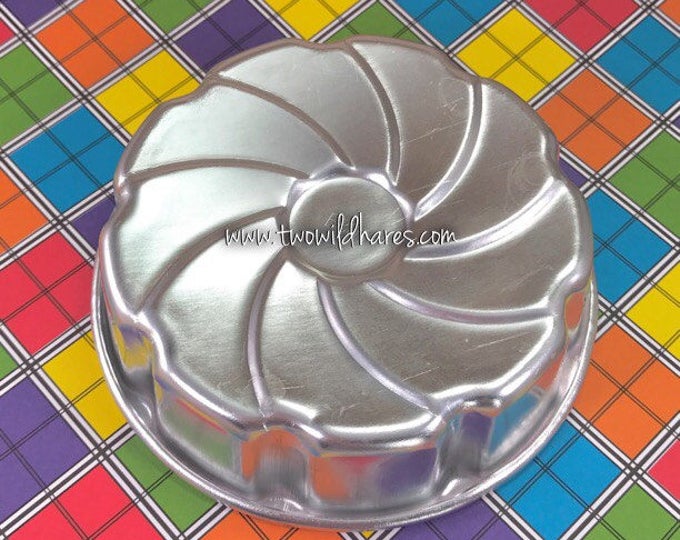 PINWHEEL Bath Bomb Mold, Metal, 4.25"x1.25", Two Wild Hares